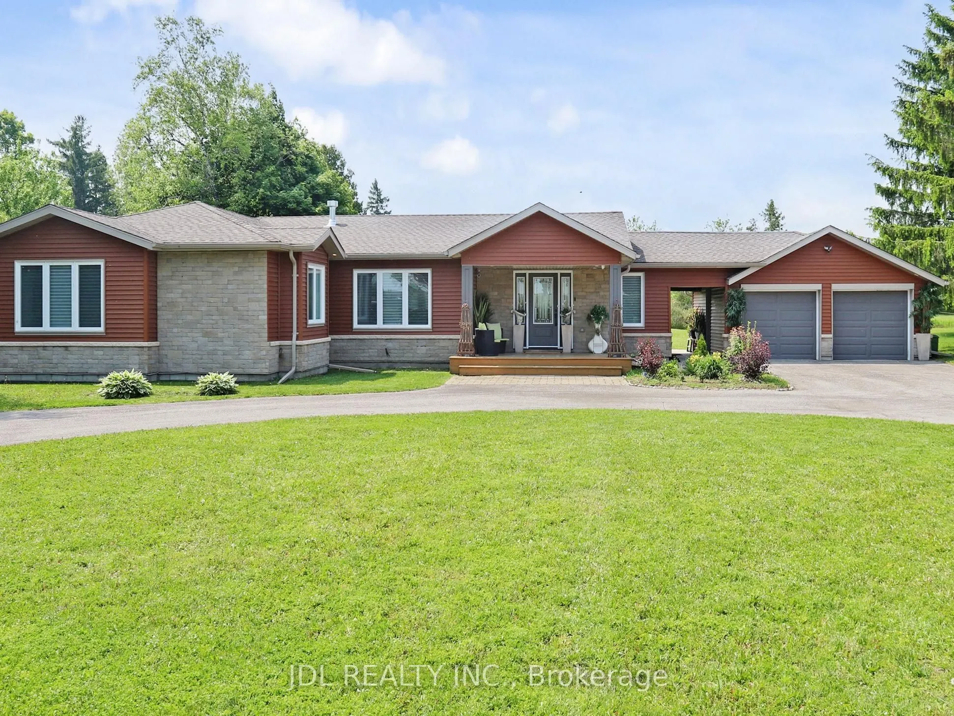 11 Hedge Road