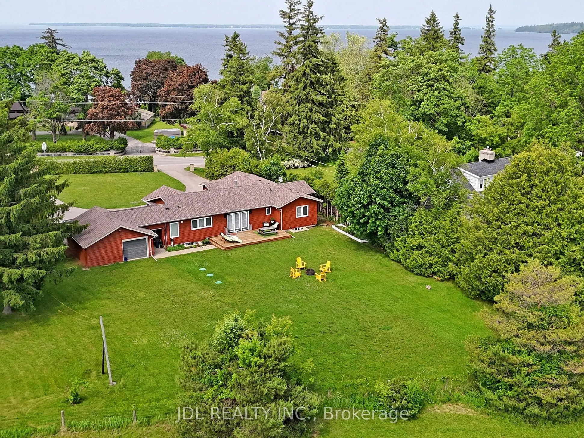 11 Hedge Road