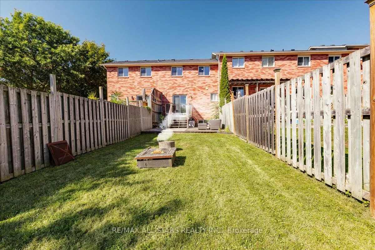 3 Hattie Court