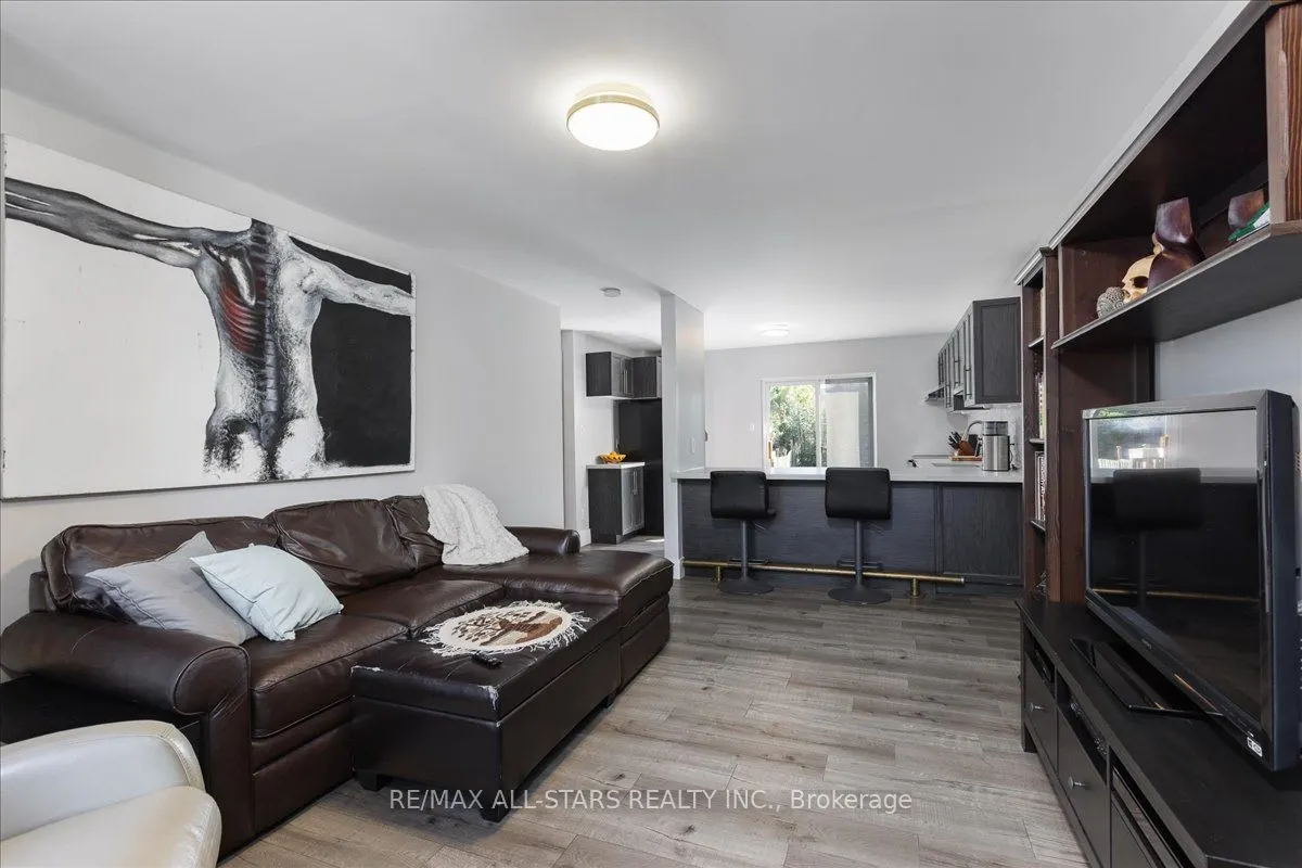 3 Hattie Court