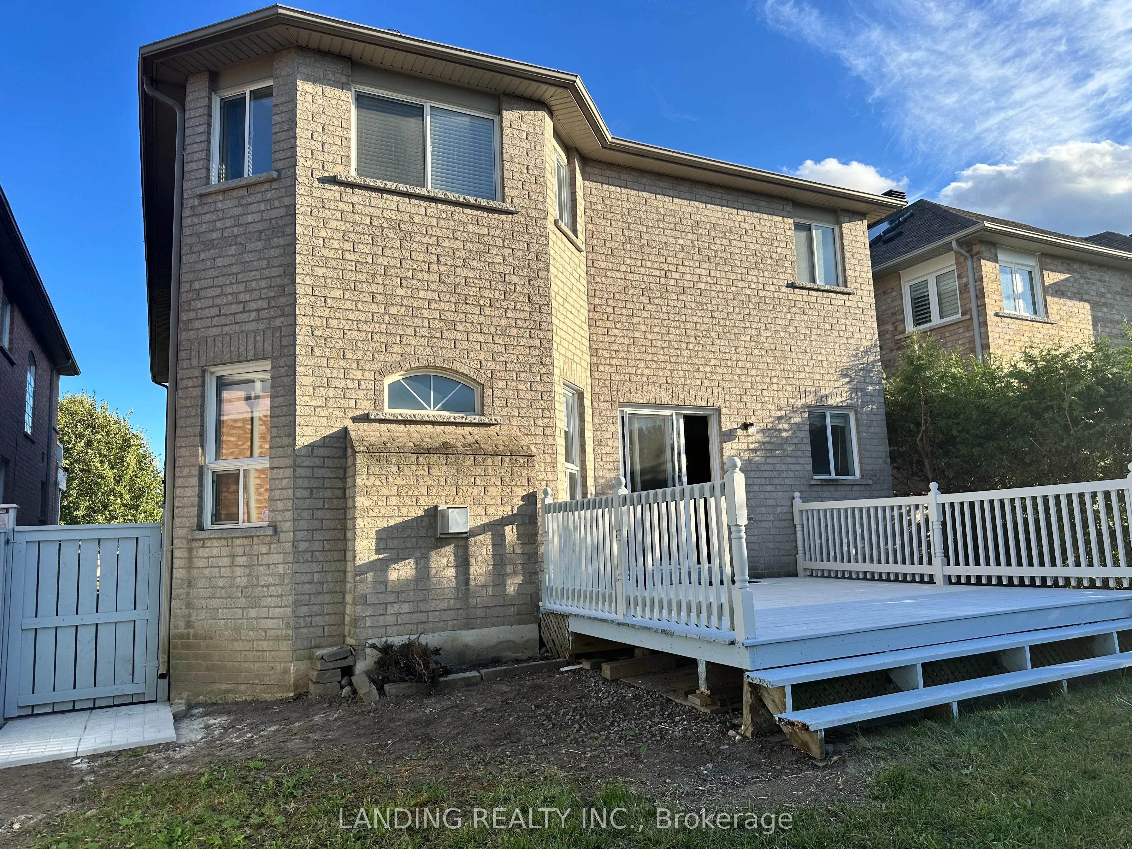 68 Hillwood Street