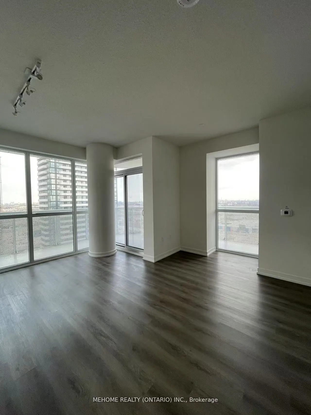 225 Commerce Street, #2902