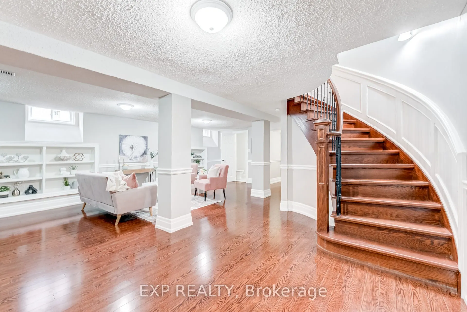 891 Leslie Valley Drive