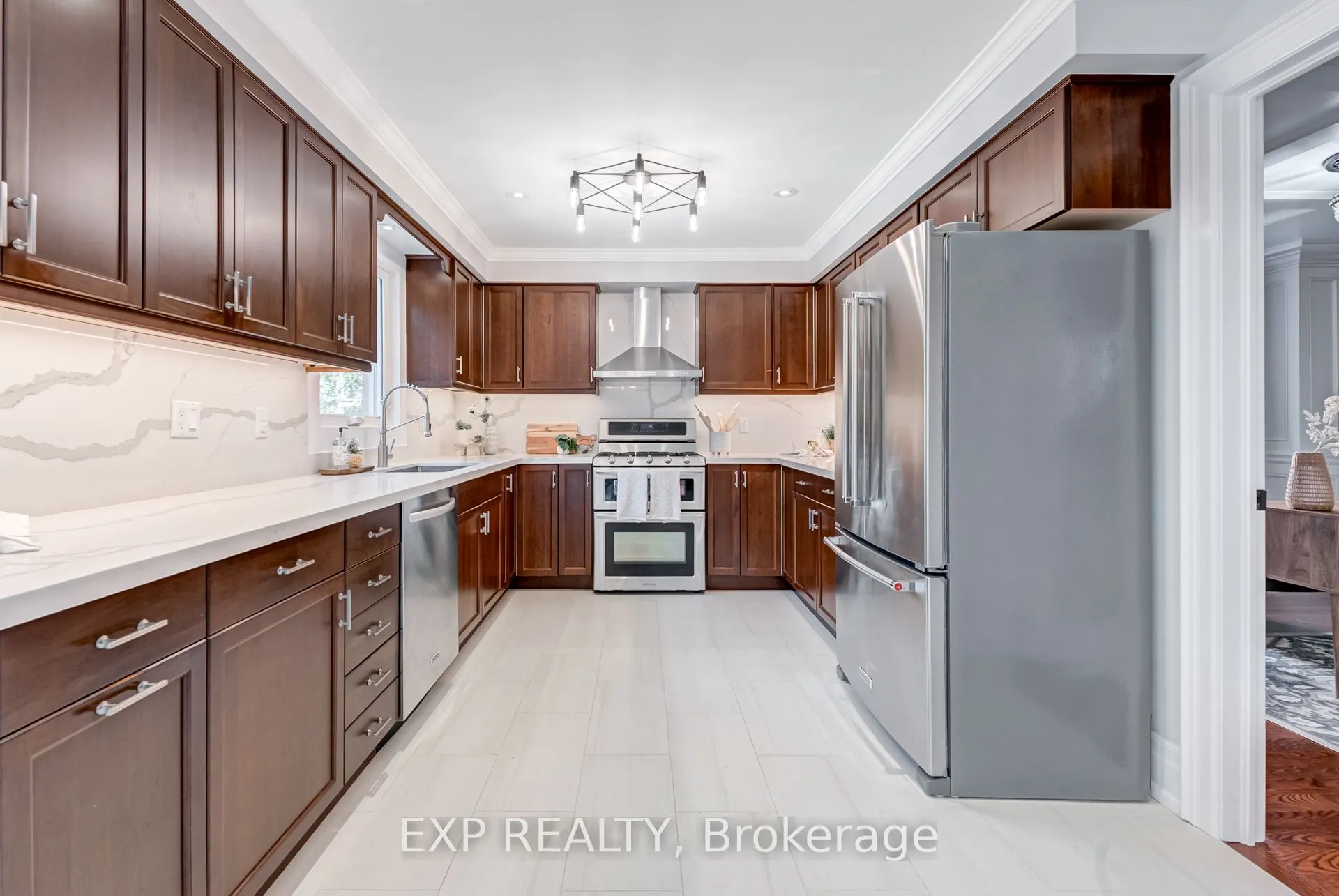 891 Leslie Valley Drive