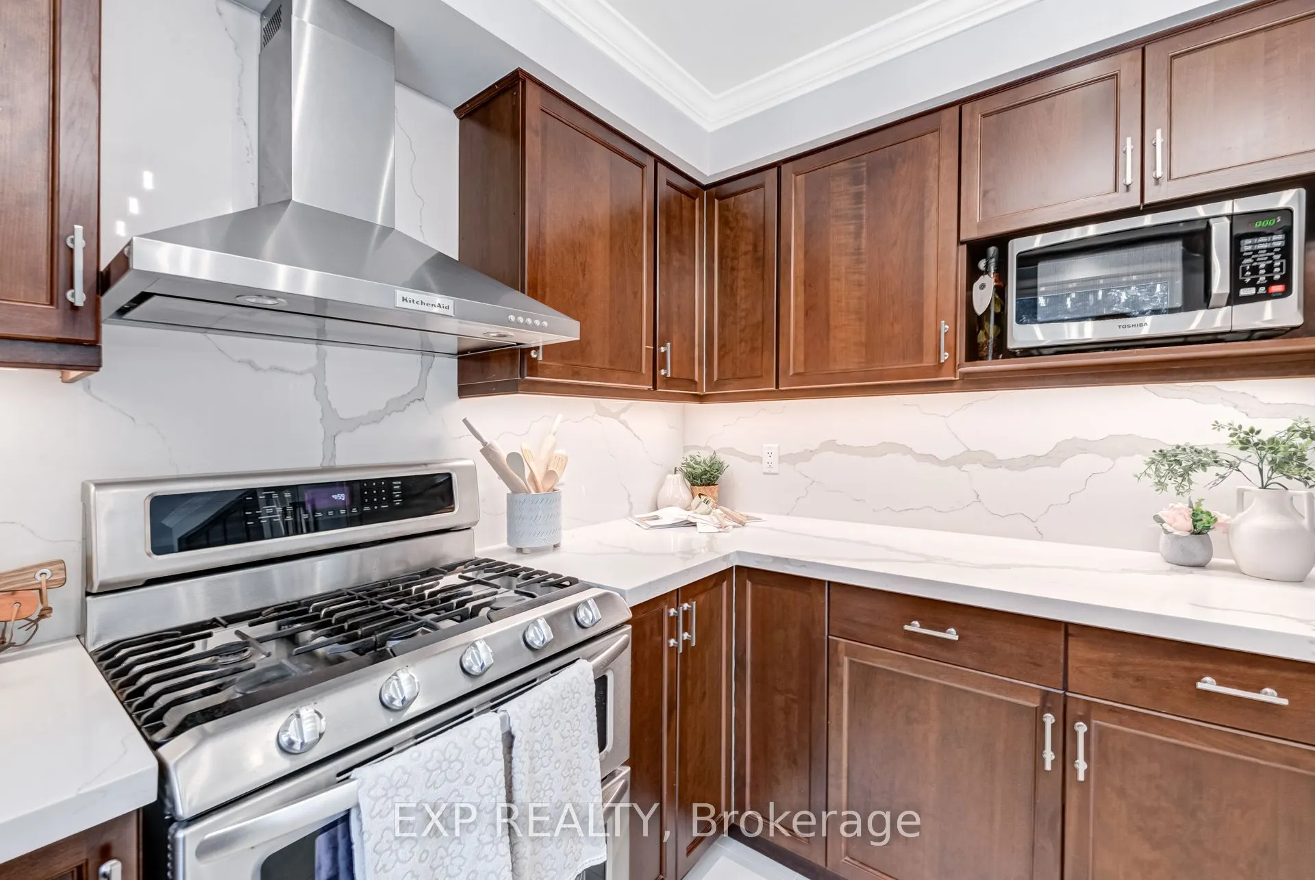 891 Leslie Valley Drive