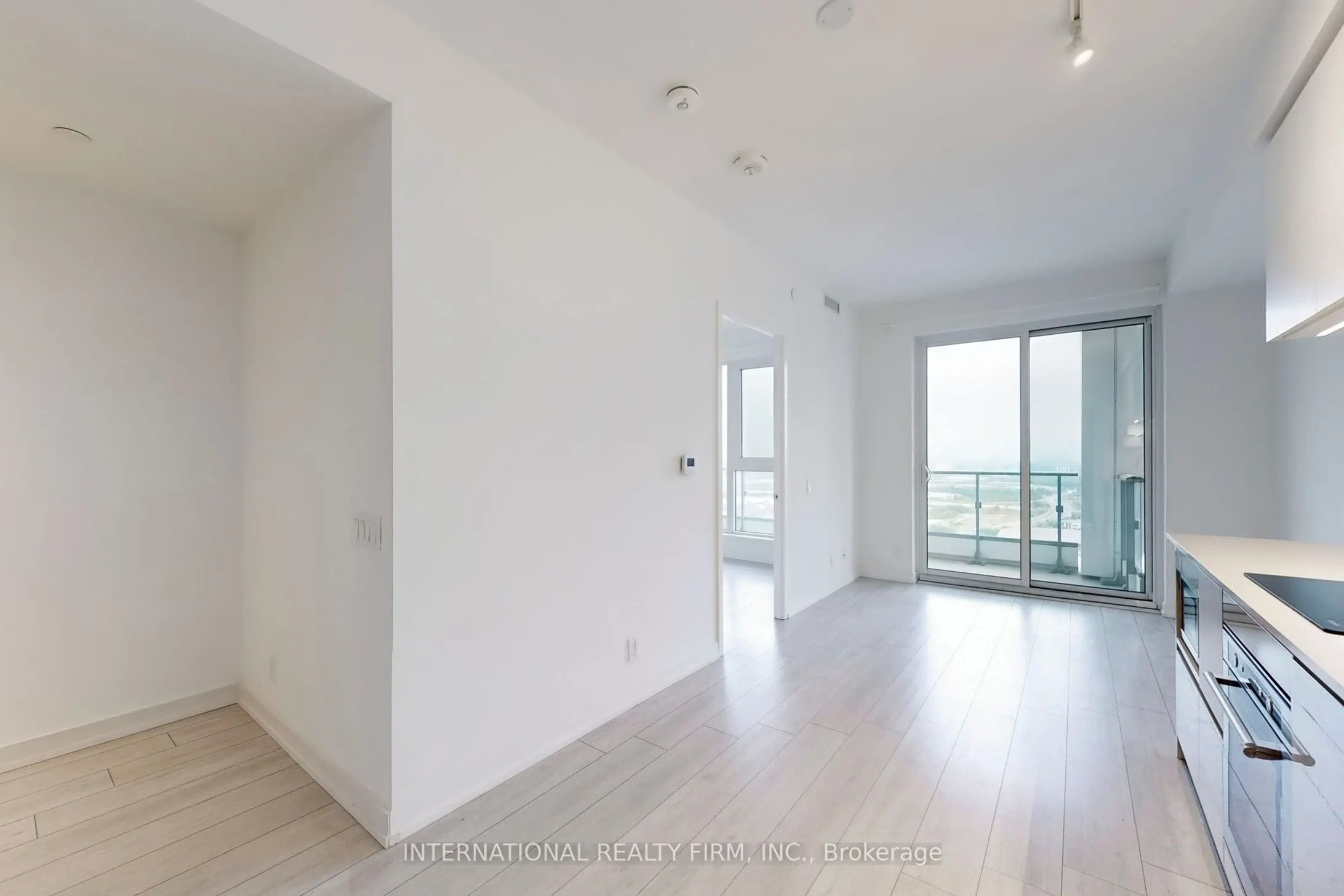 950 Portage Parkway, #7