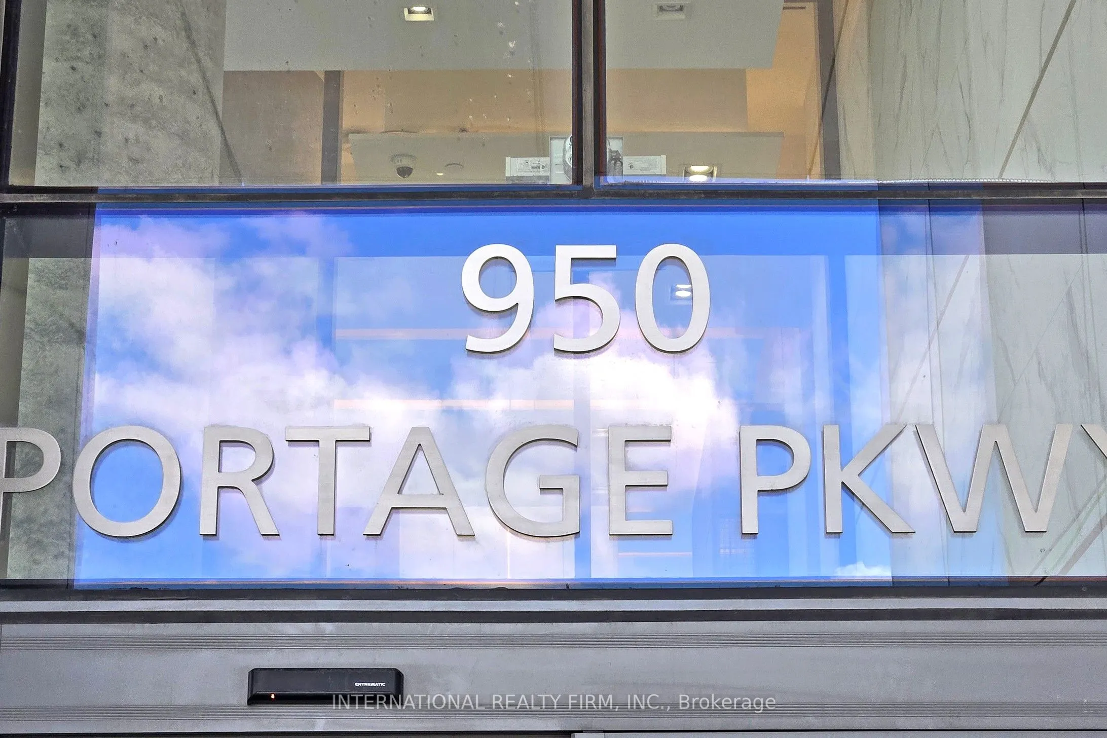 950 Portage Parkway, #7