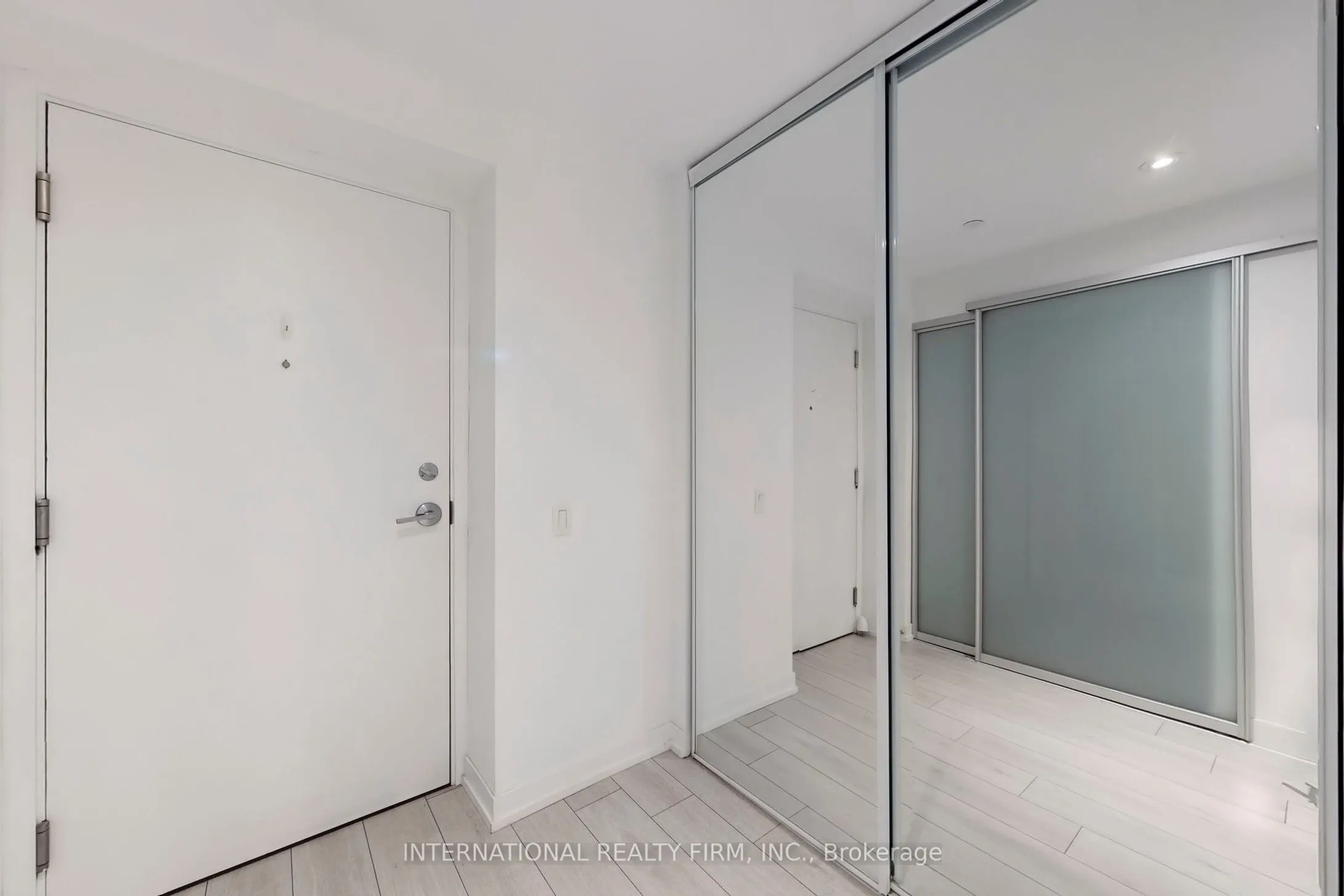 950 Portage Parkway, #7