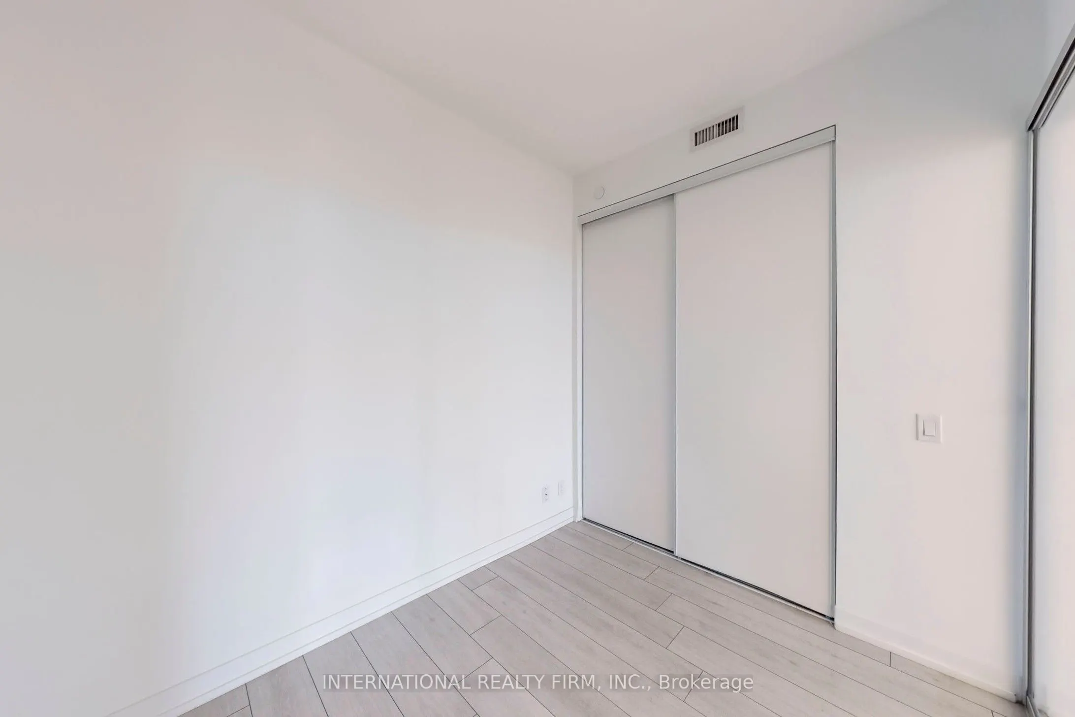 950 Portage Parkway, #7