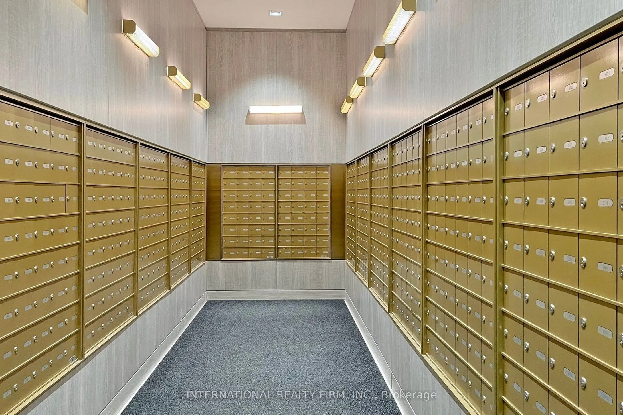 950 Portage Parkway, #7