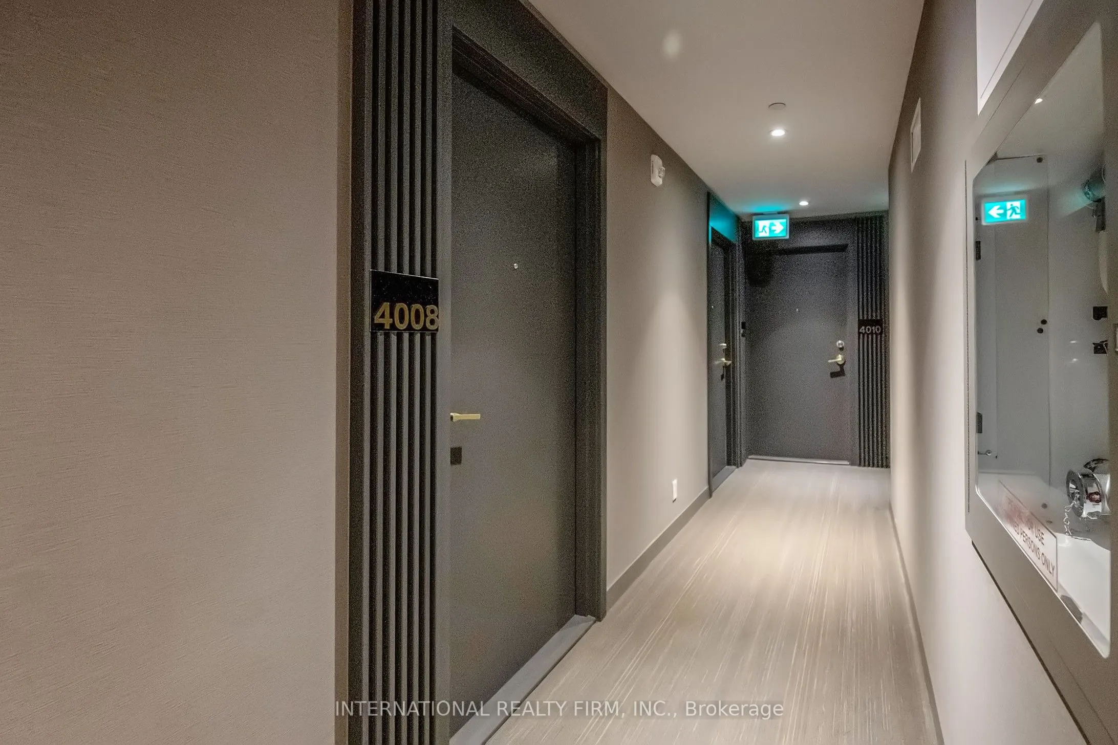 950 Portage Parkway, #7