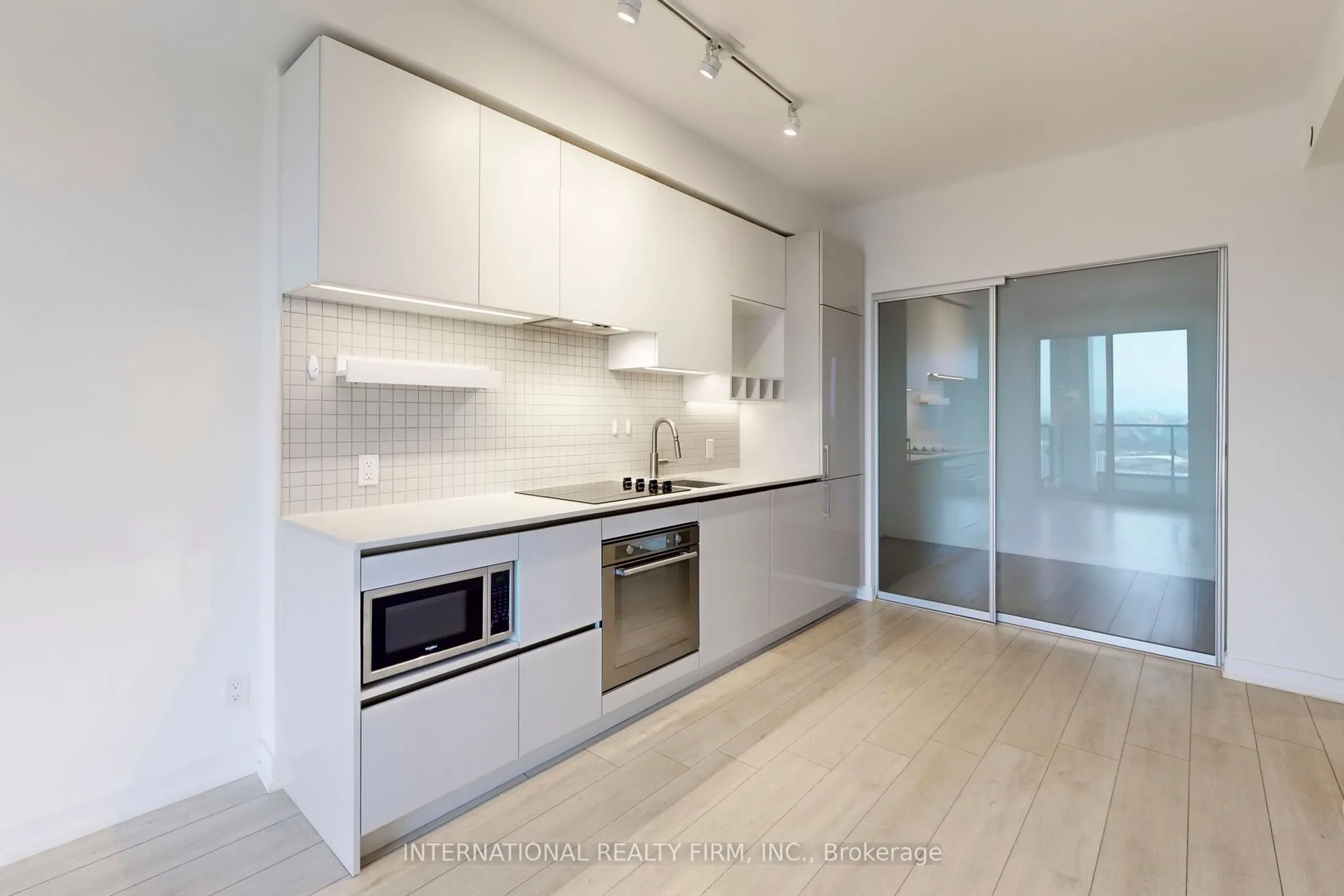 950 Portage Parkway, #7