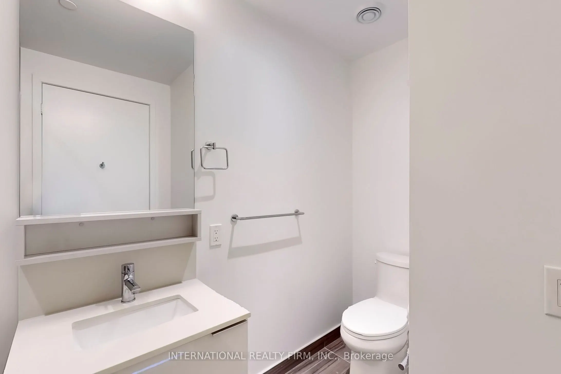950 Portage Parkway, #7