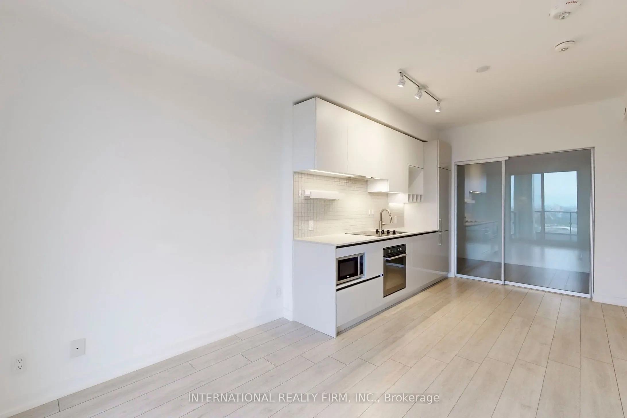 950 Portage Parkway, #7