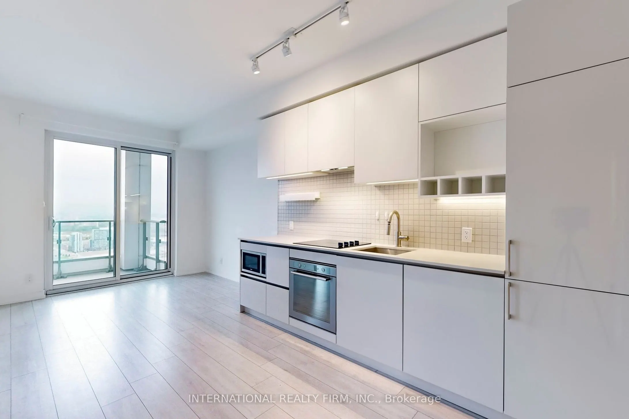 950 Portage Parkway, #7