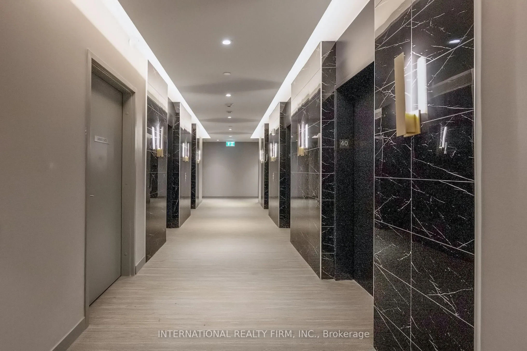 950 Portage Parkway S, #7