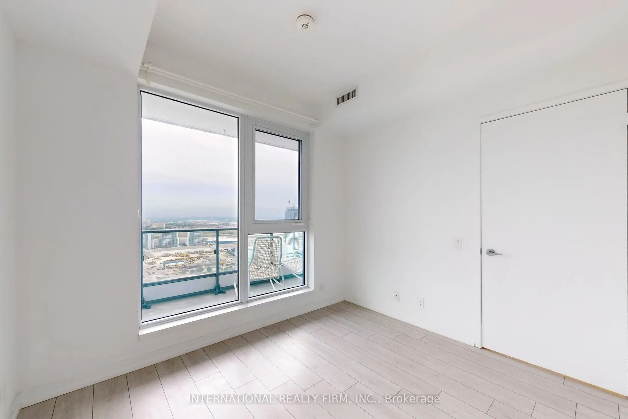 950 Portage Parkway S, #7