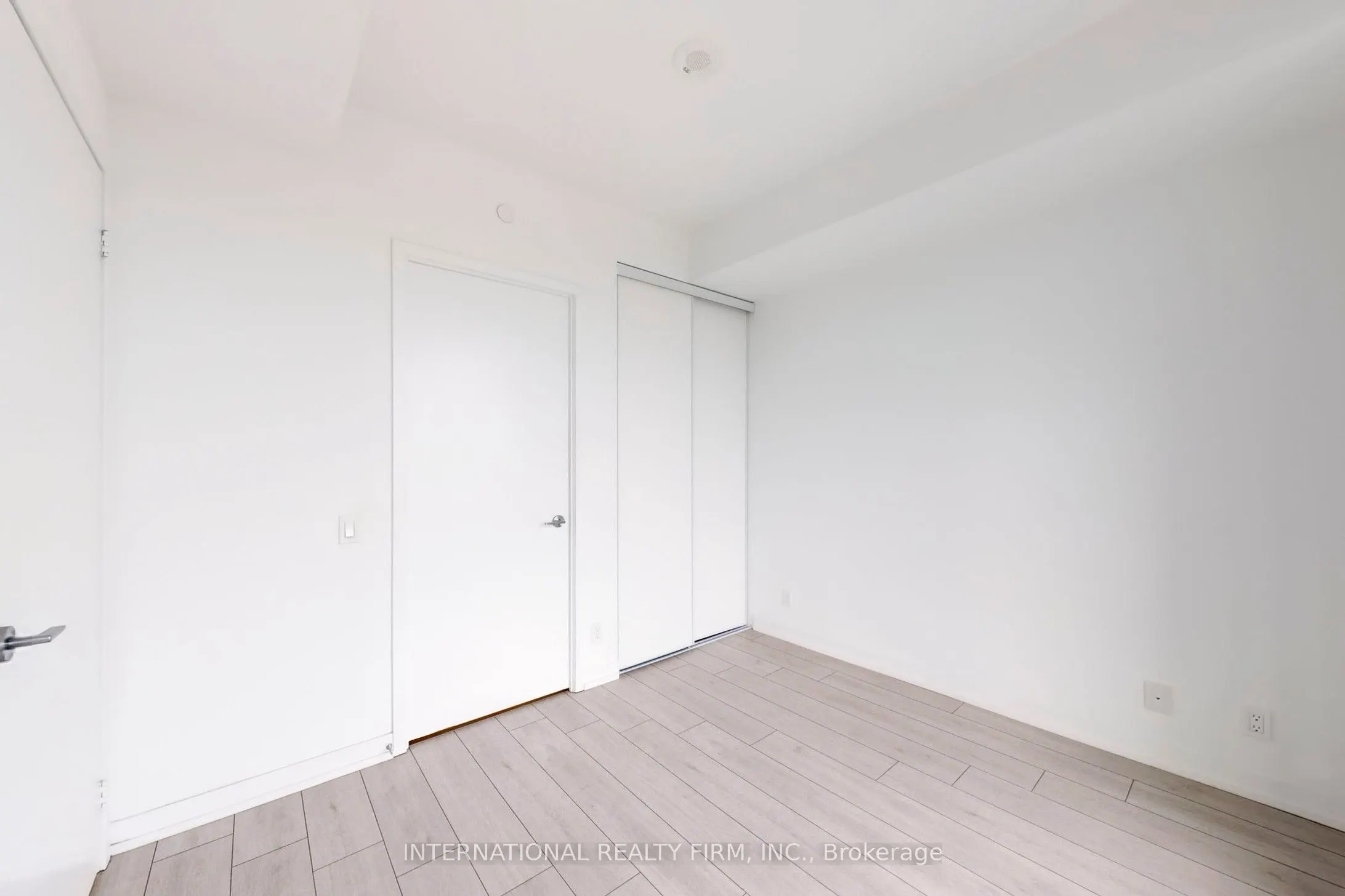 950 Portage Parkway S, #7
