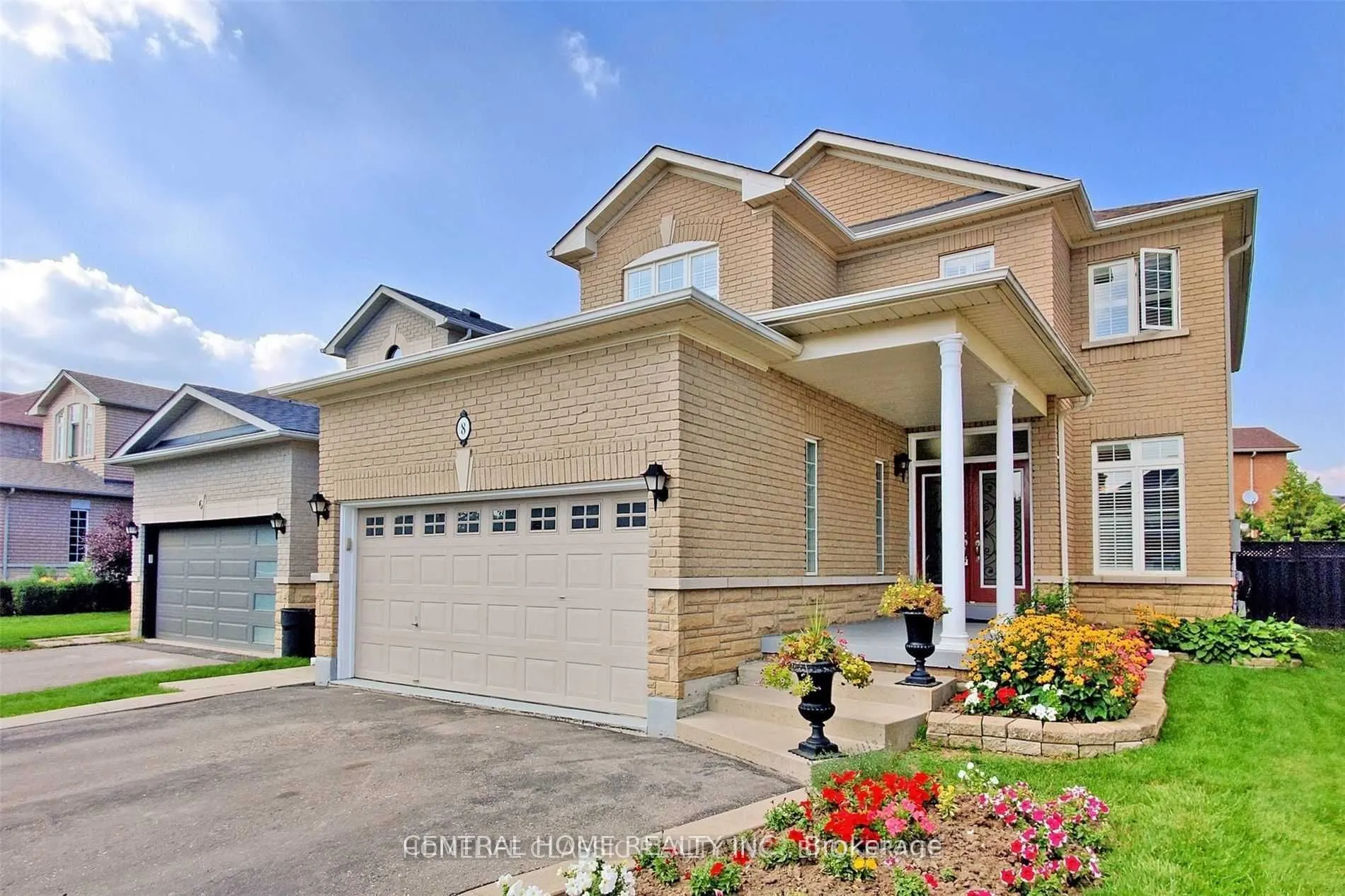 8 Raintree Crescent
