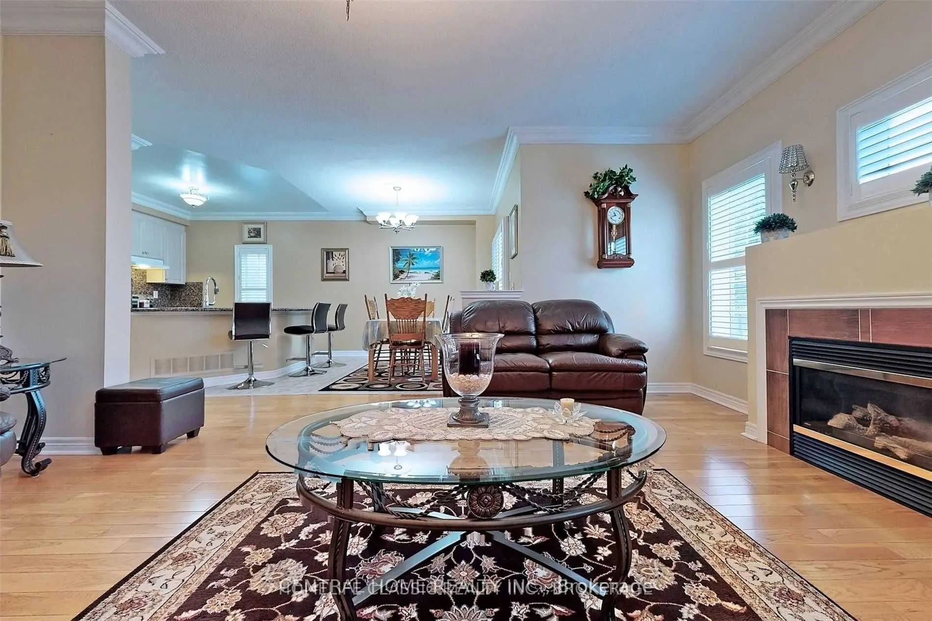 8 Raintree Crescent
