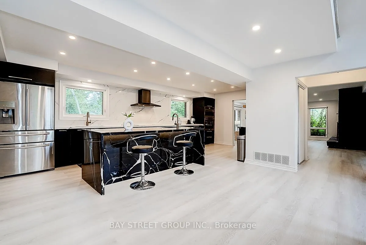 8 Waterbend Drive
