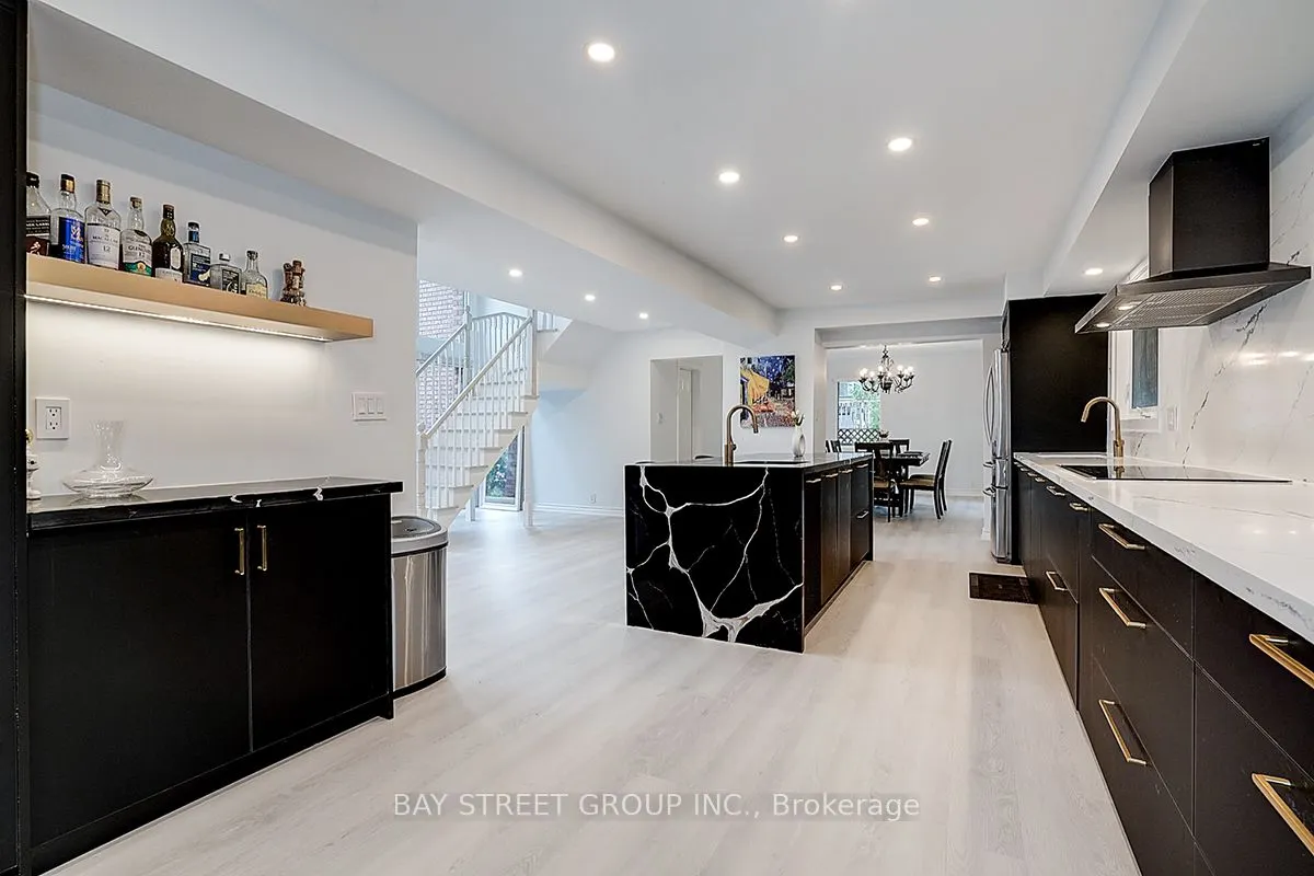 8 Waterbend Drive