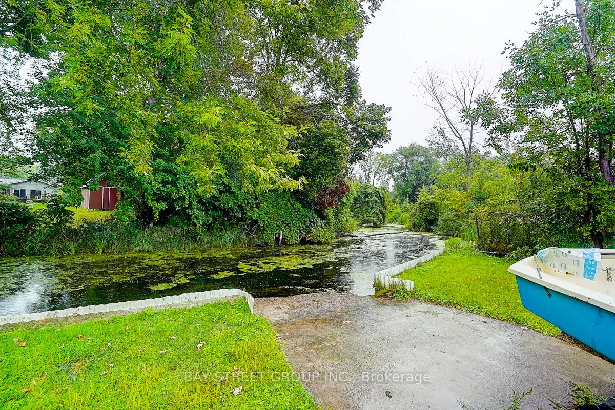 8 Waterbend Drive