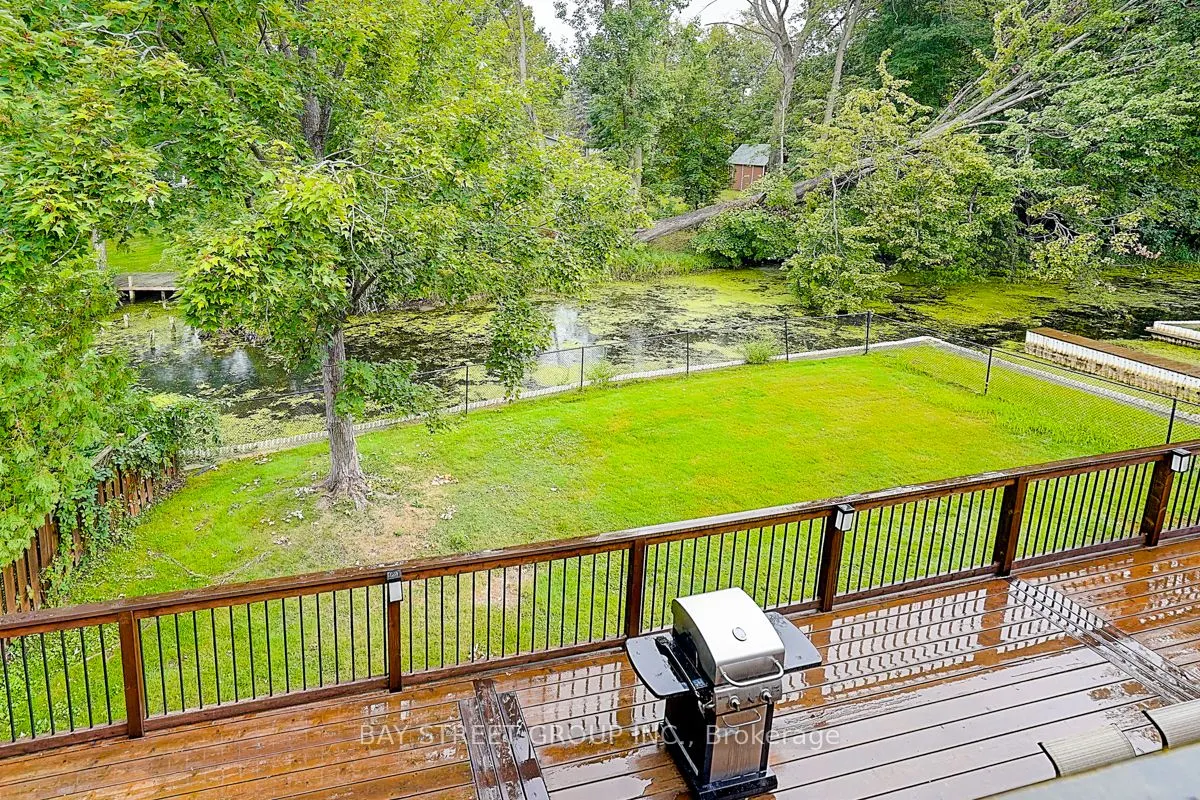 8 Waterbend Drive