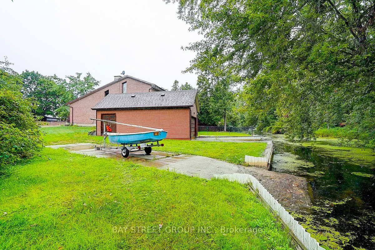 8 Waterbend Drive