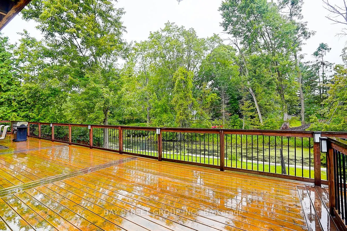 8 Waterbend Drive