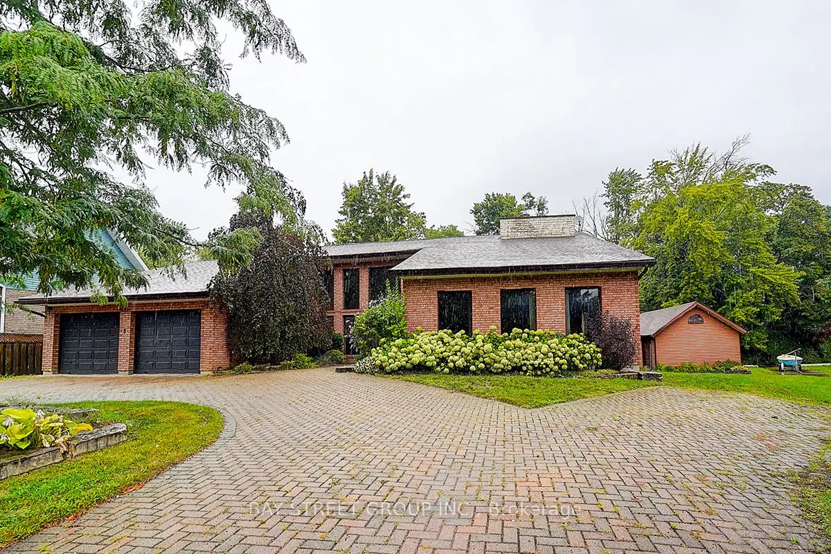 8 Waterbend Drive