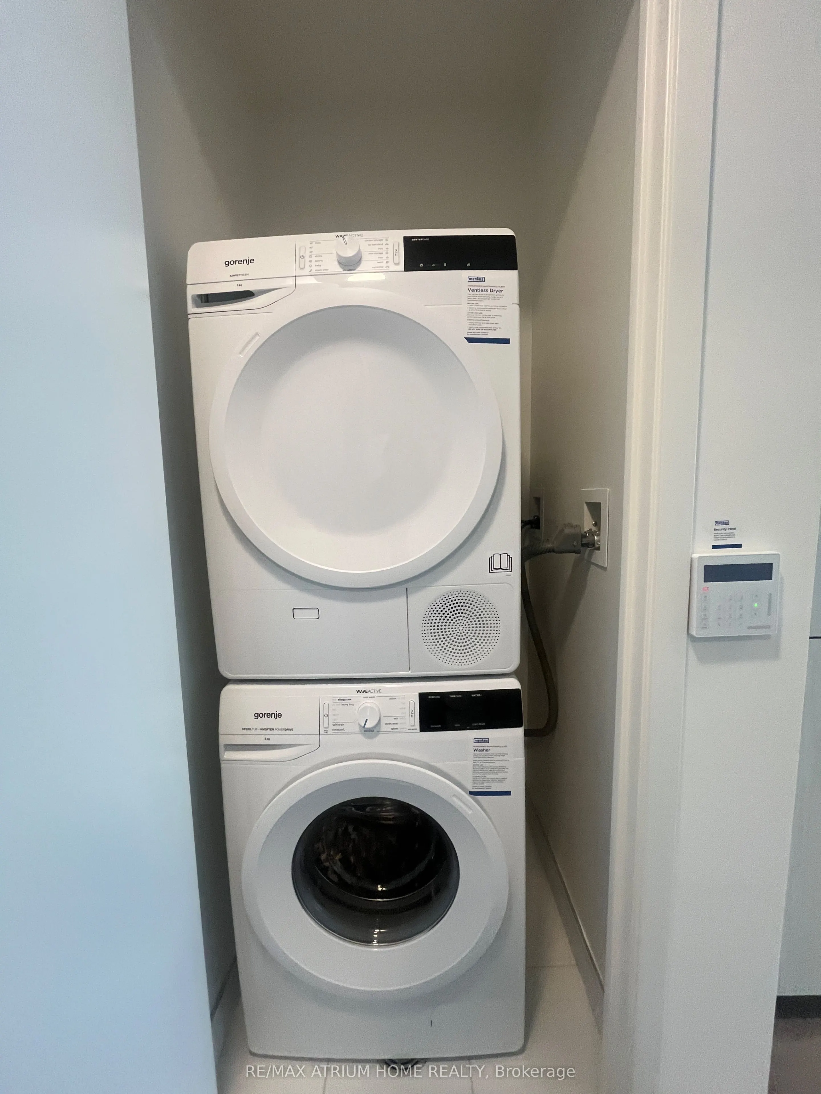 28 Interchange Way, #3802