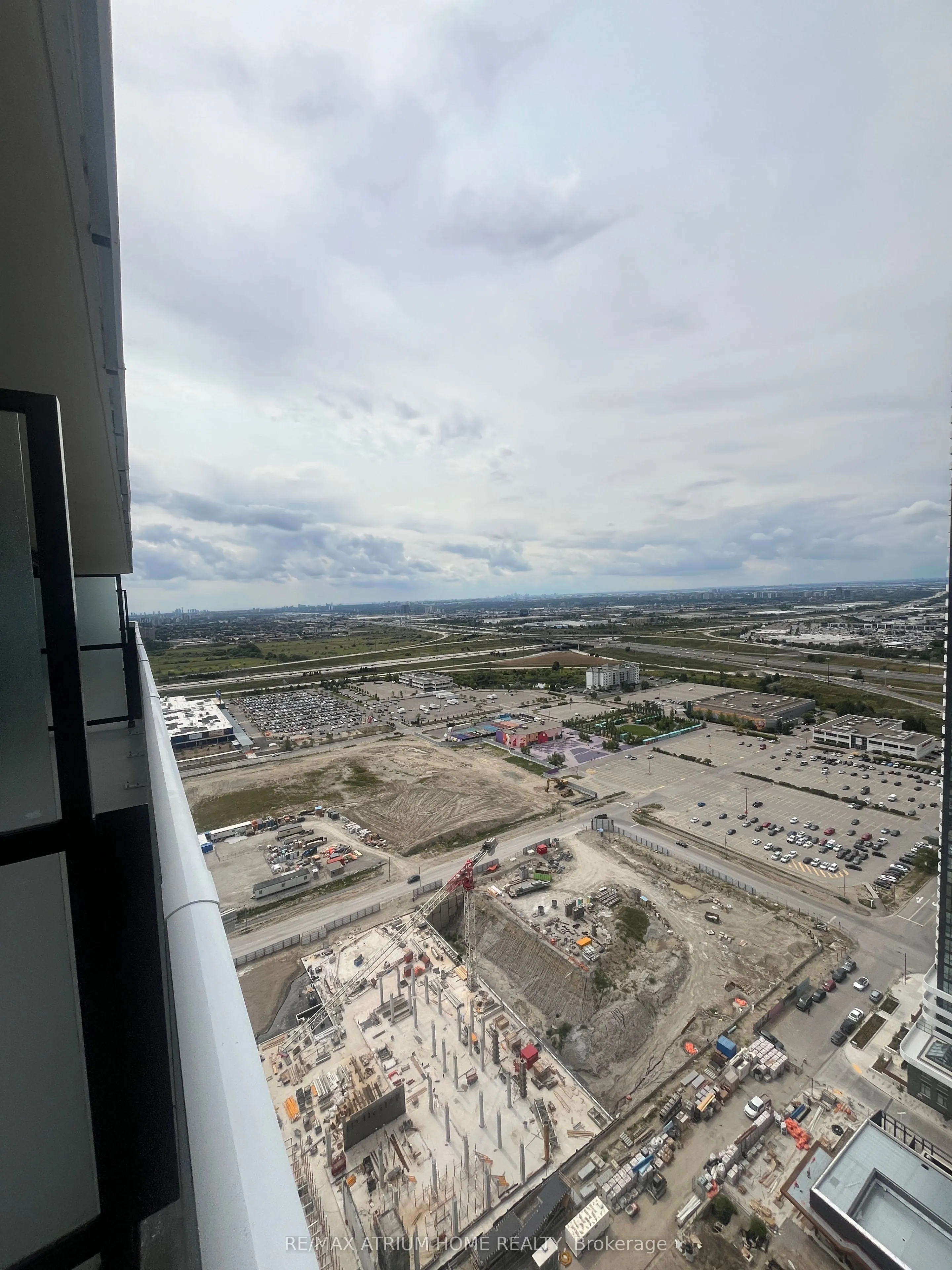 28 Interchange Way, #3802