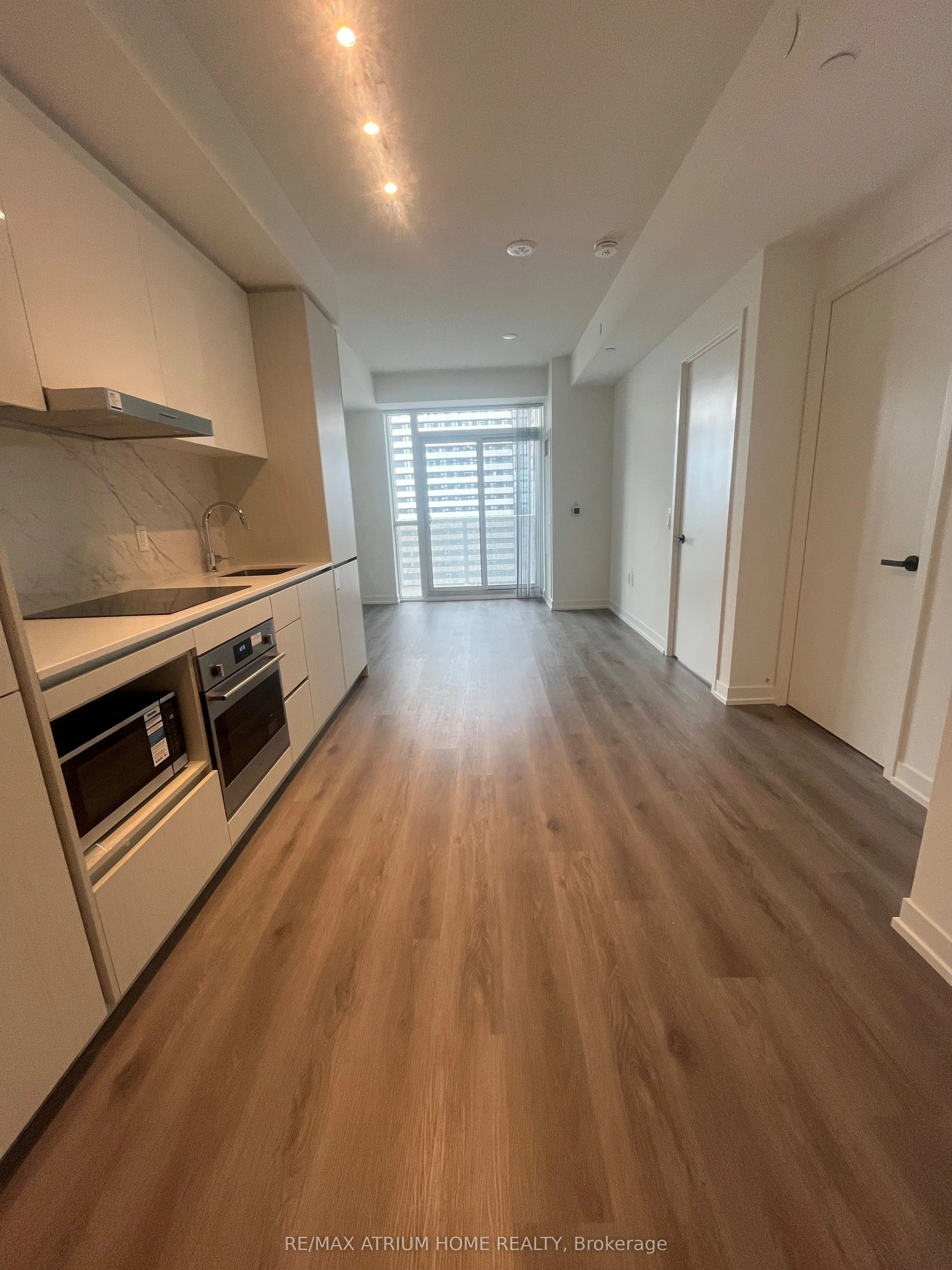 28 Interchange Way, #3802