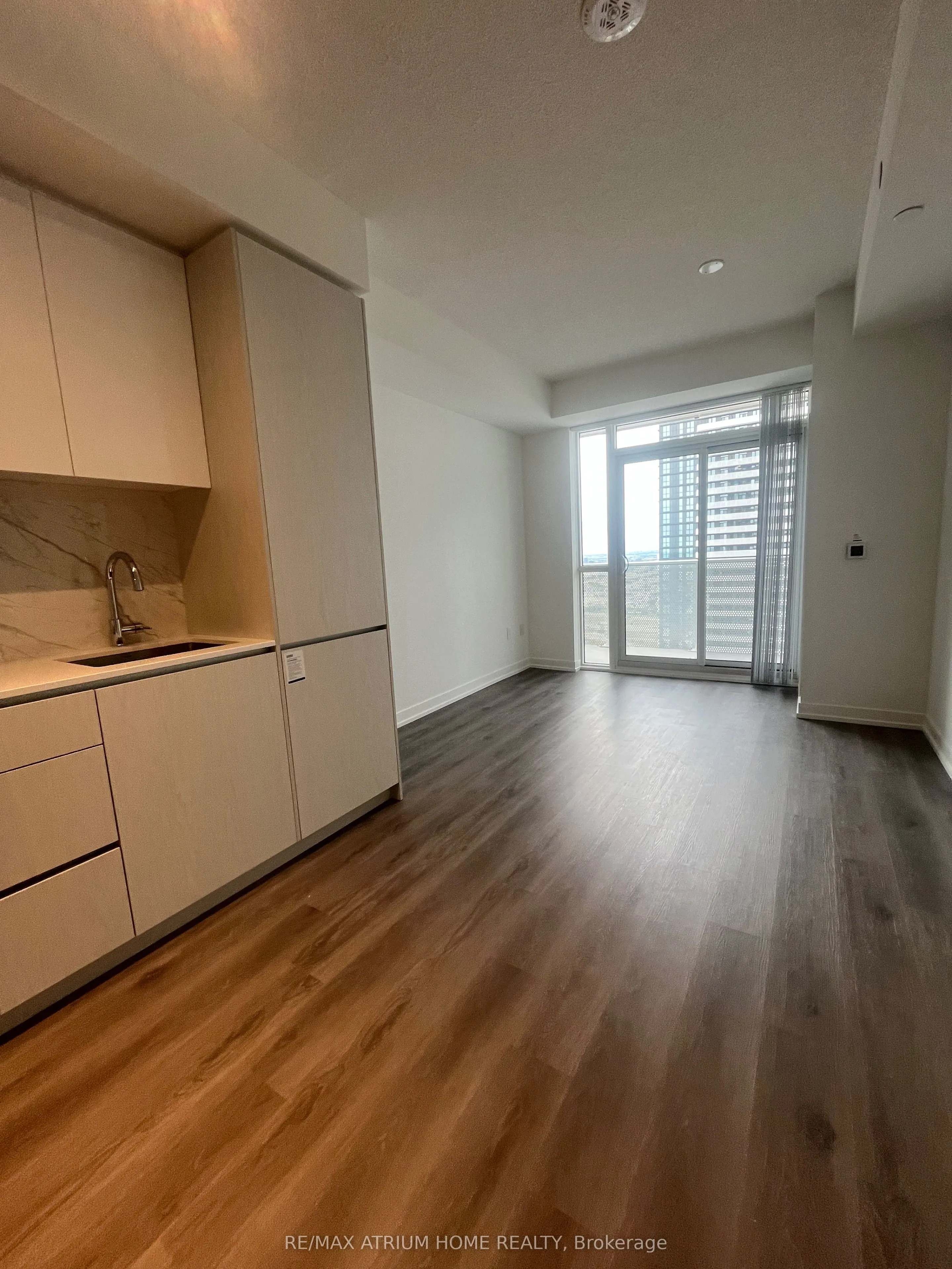 28 Interchange Way, #3802