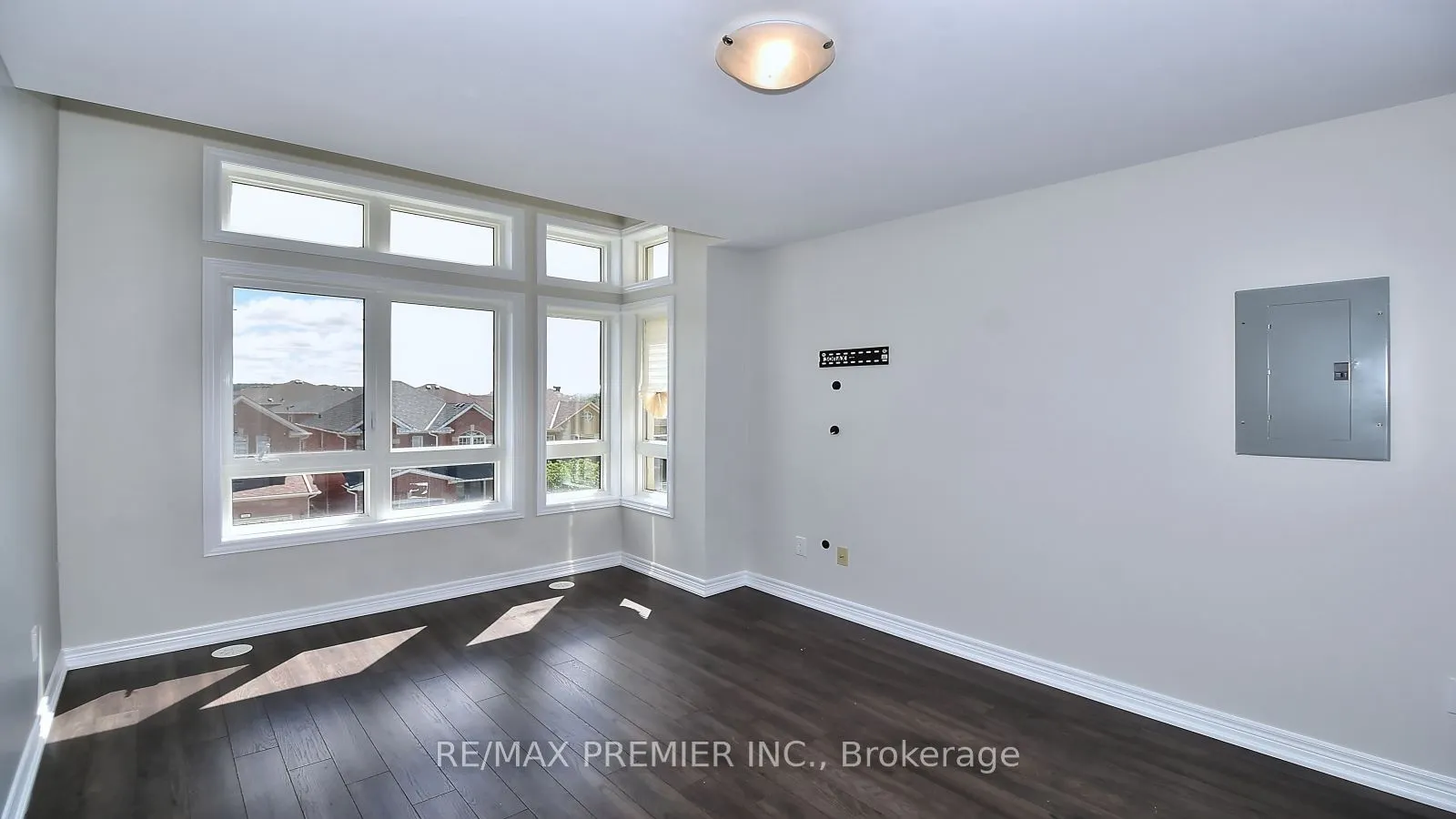 105 Kayla Crescent, #10