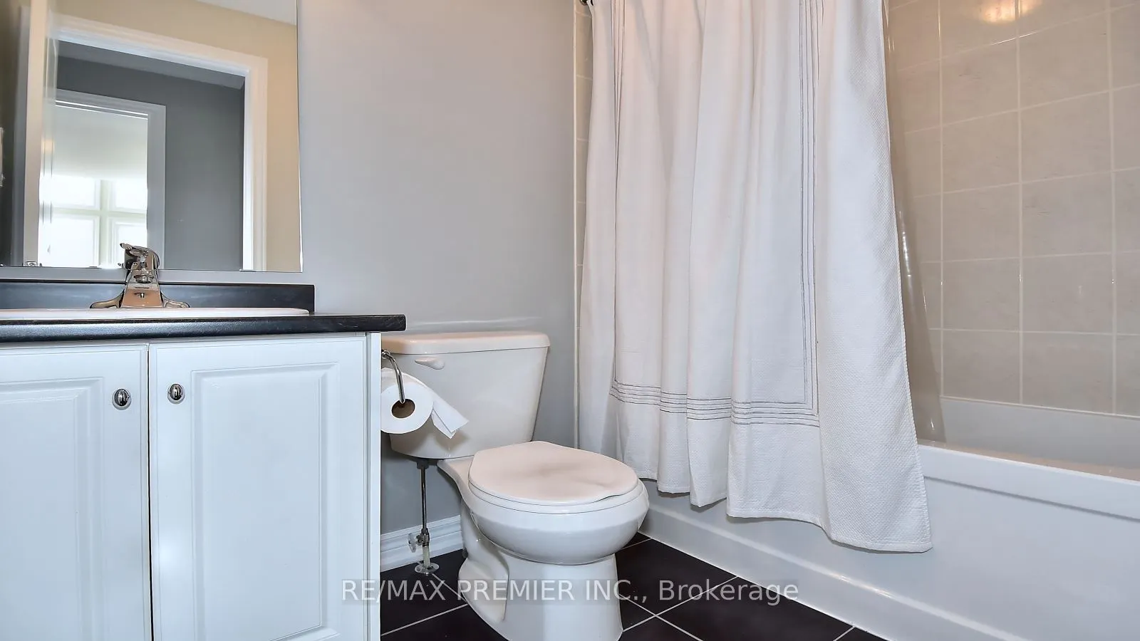 105 Kayla Crescent, #10