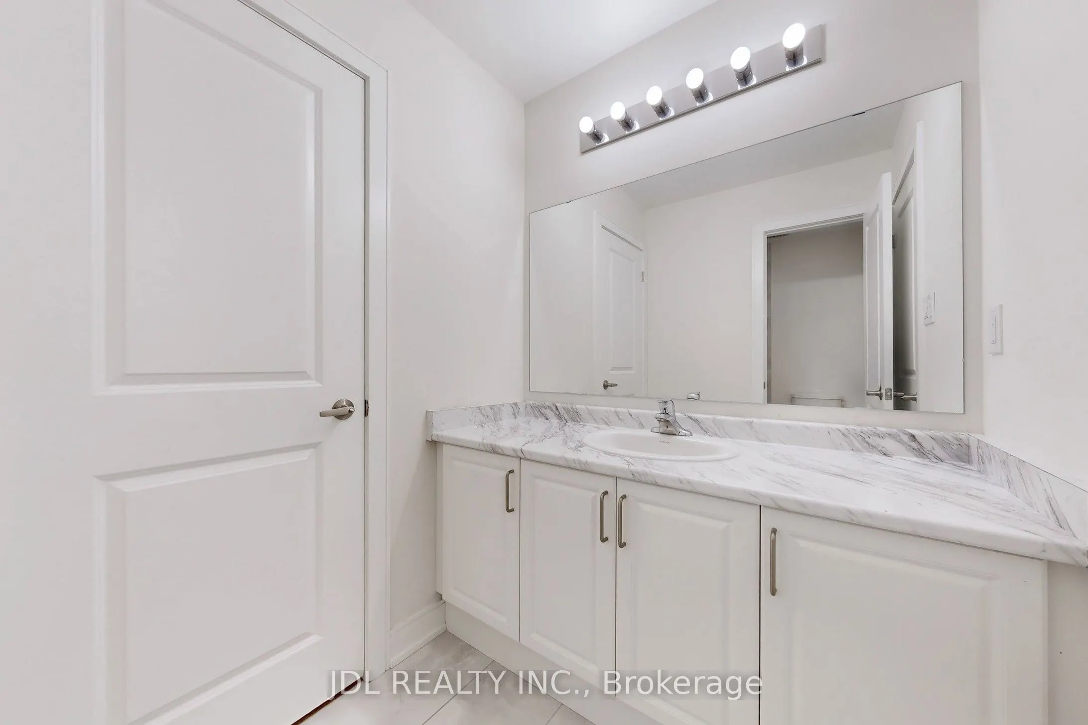 143 Kenneth Rogers Crescent