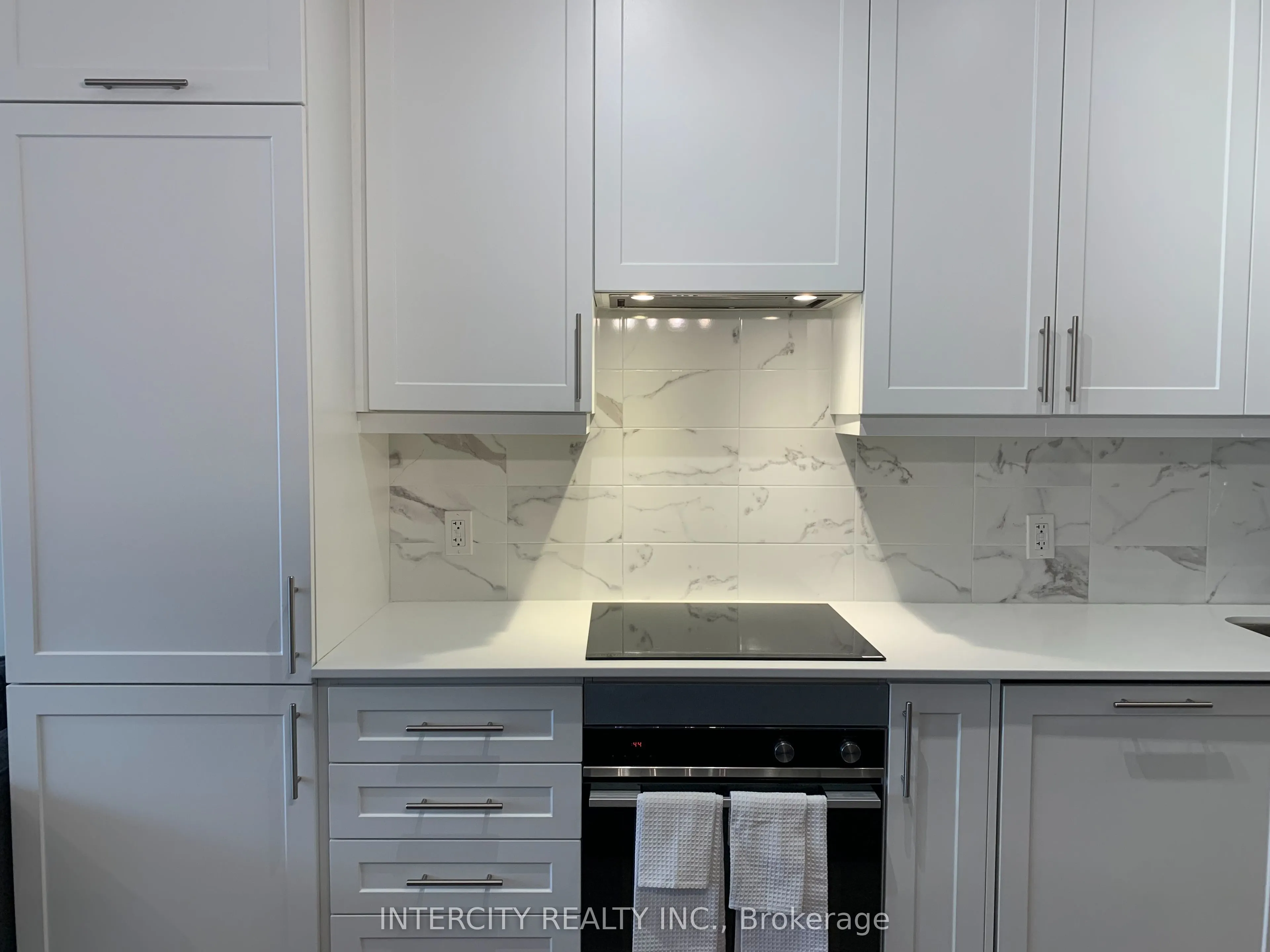 9075 Jane Street, #1601