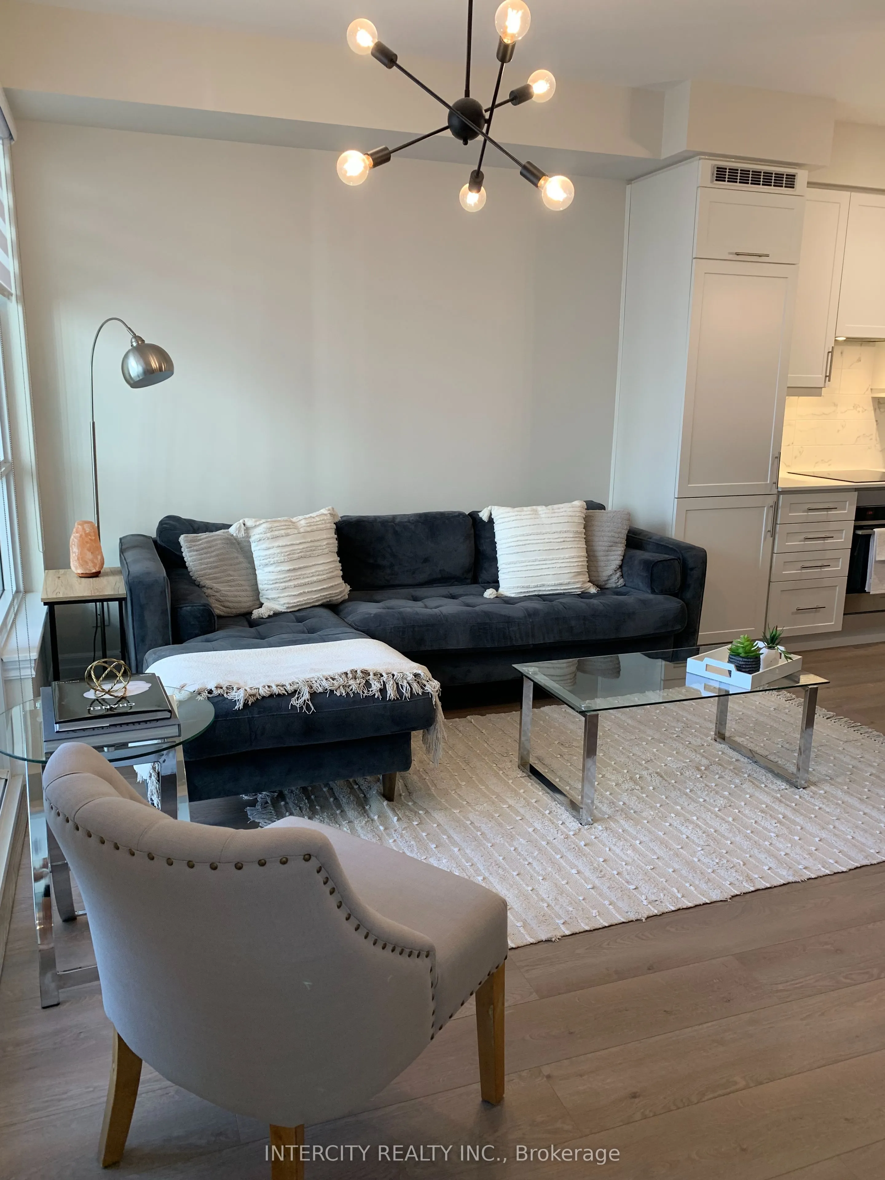 9075 Jane Street, #1601