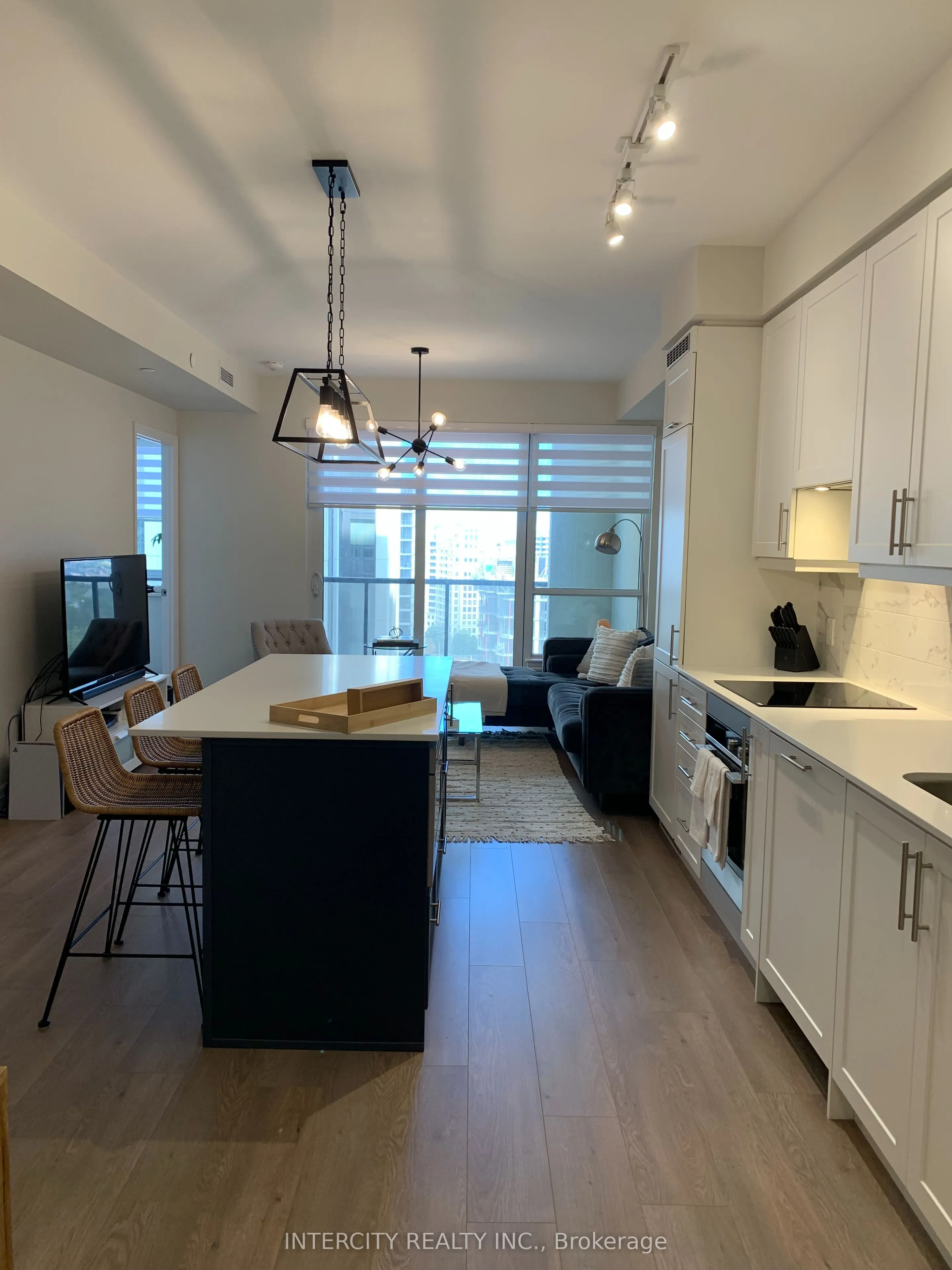 9075 Jane Street, #1601
