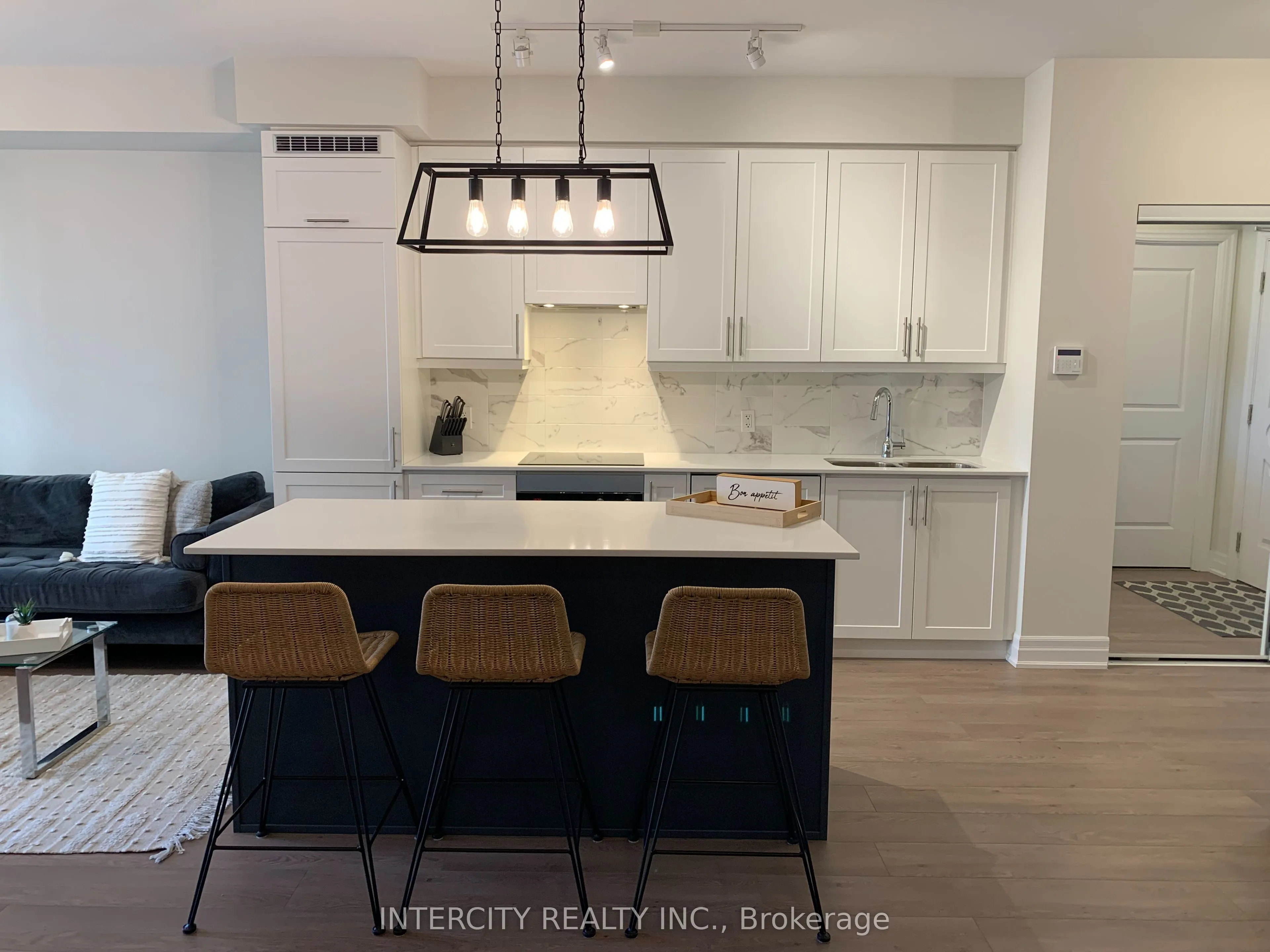 9075 Jane Street, #1601