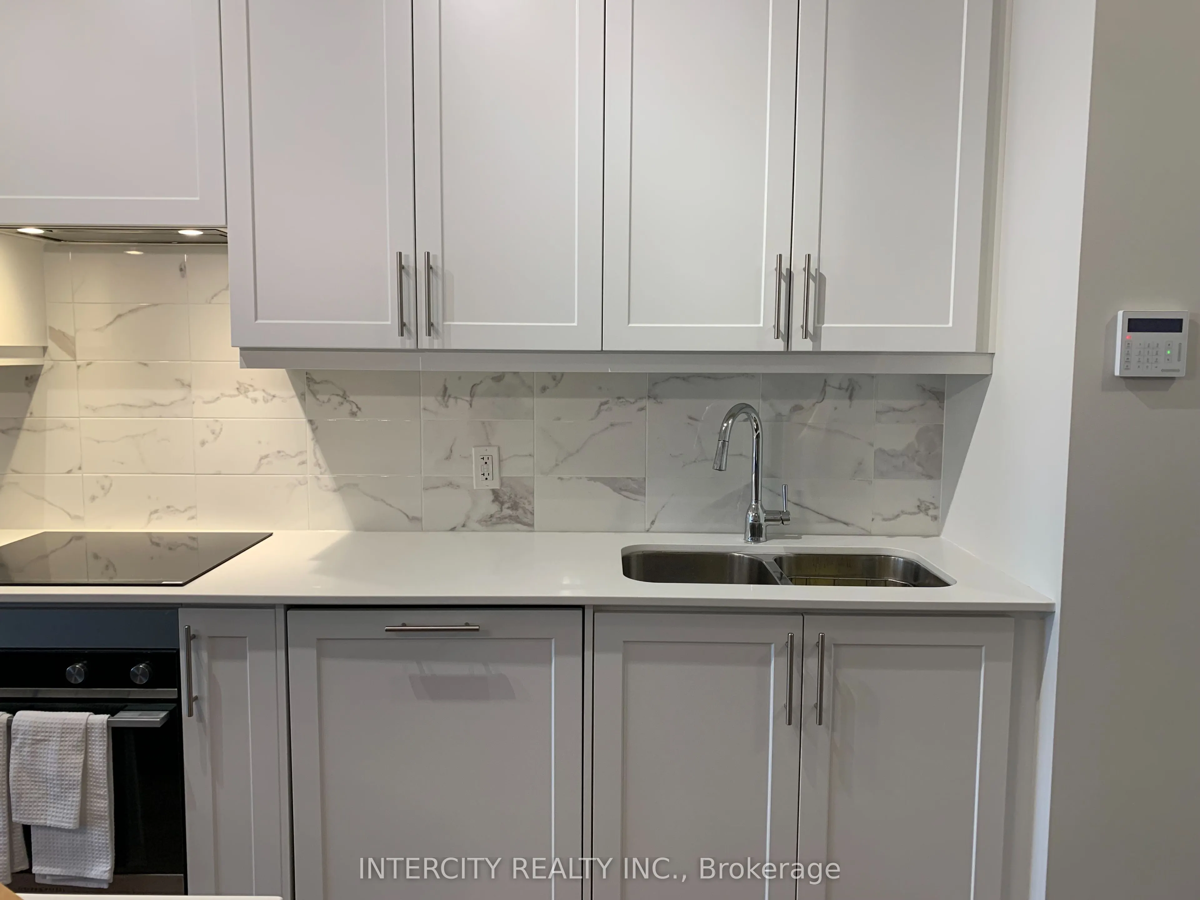 9075 Jane Street, #1601