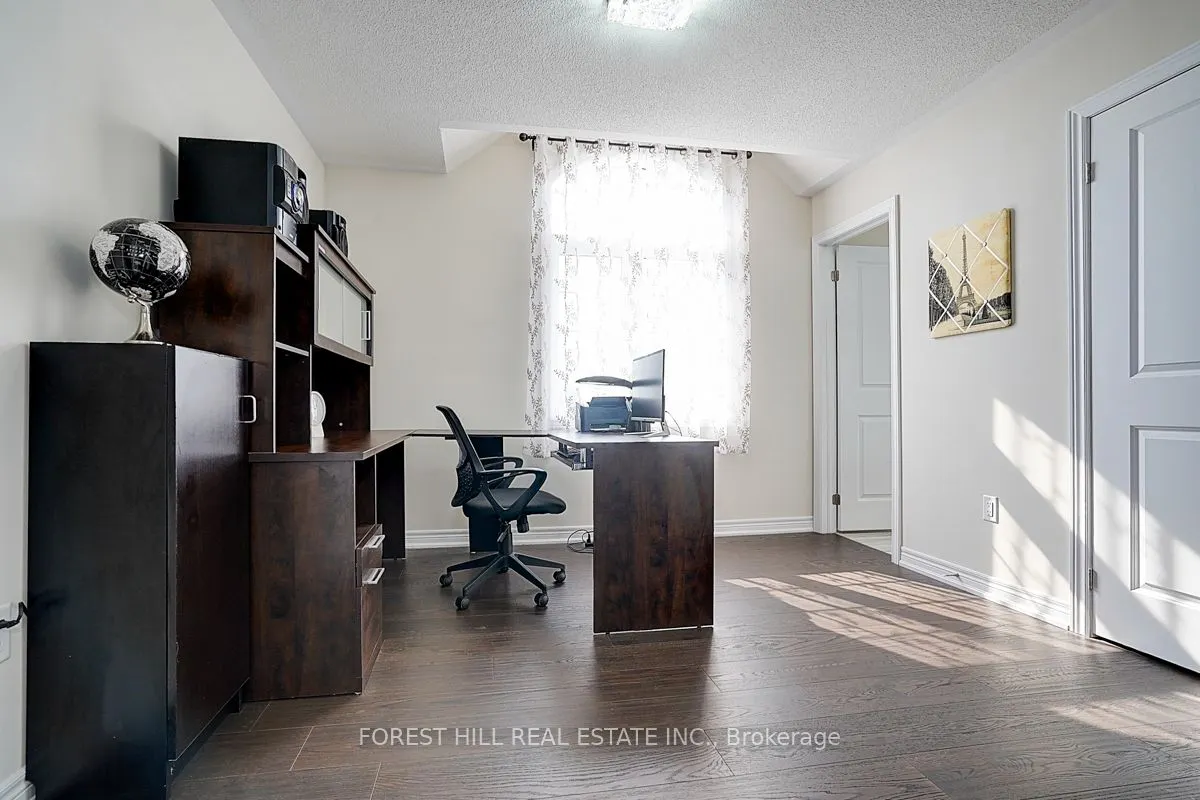 21 Dorothy Caine Crescent