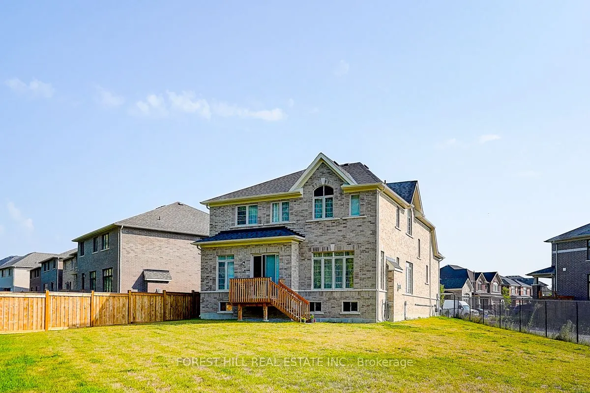 21 Dorothy Caine Crescent