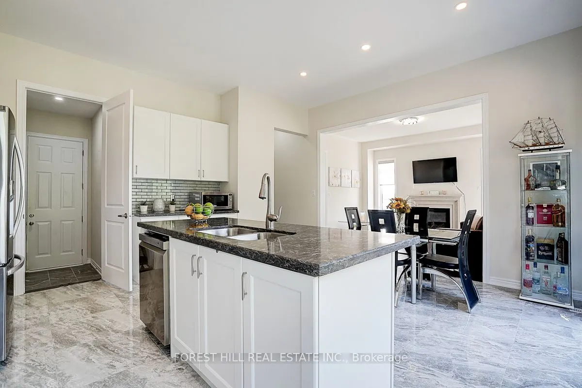 21 Dorothy Caine Crescent