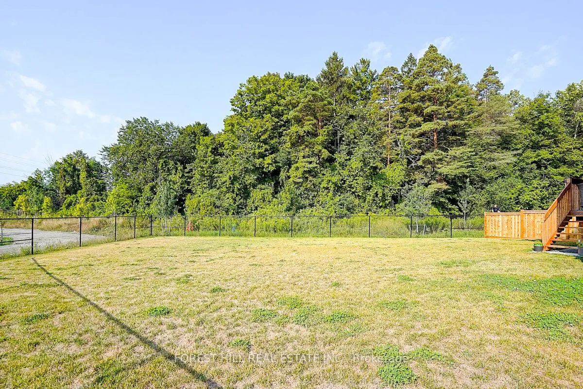 21 Dorothy Caine Crescent