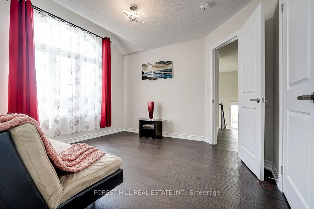 21 Dorothy Caine Crescent