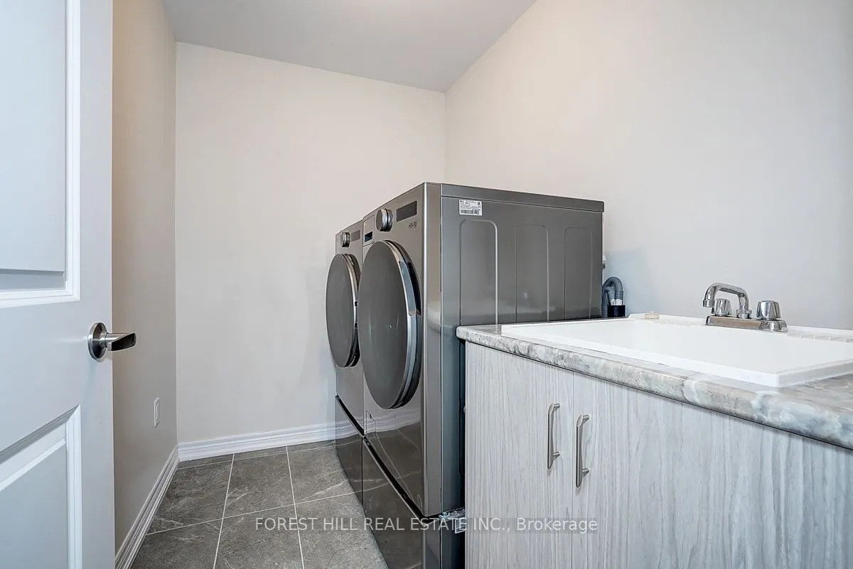 21 Dorothy Caine Crescent