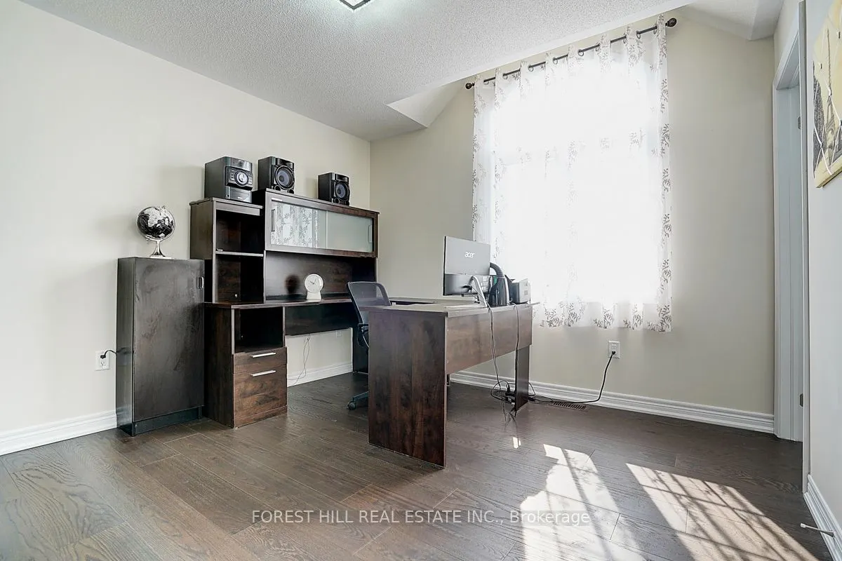21 Dorothy Caine Crescent